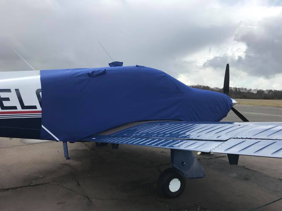Épée tranchante USMC modèle Blackout, avec étui